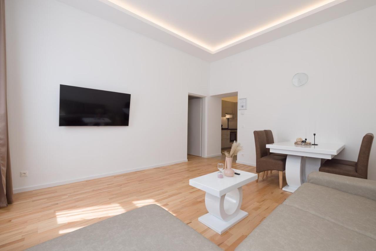 Relax Apartments 1120 Wina Bagian luar foto