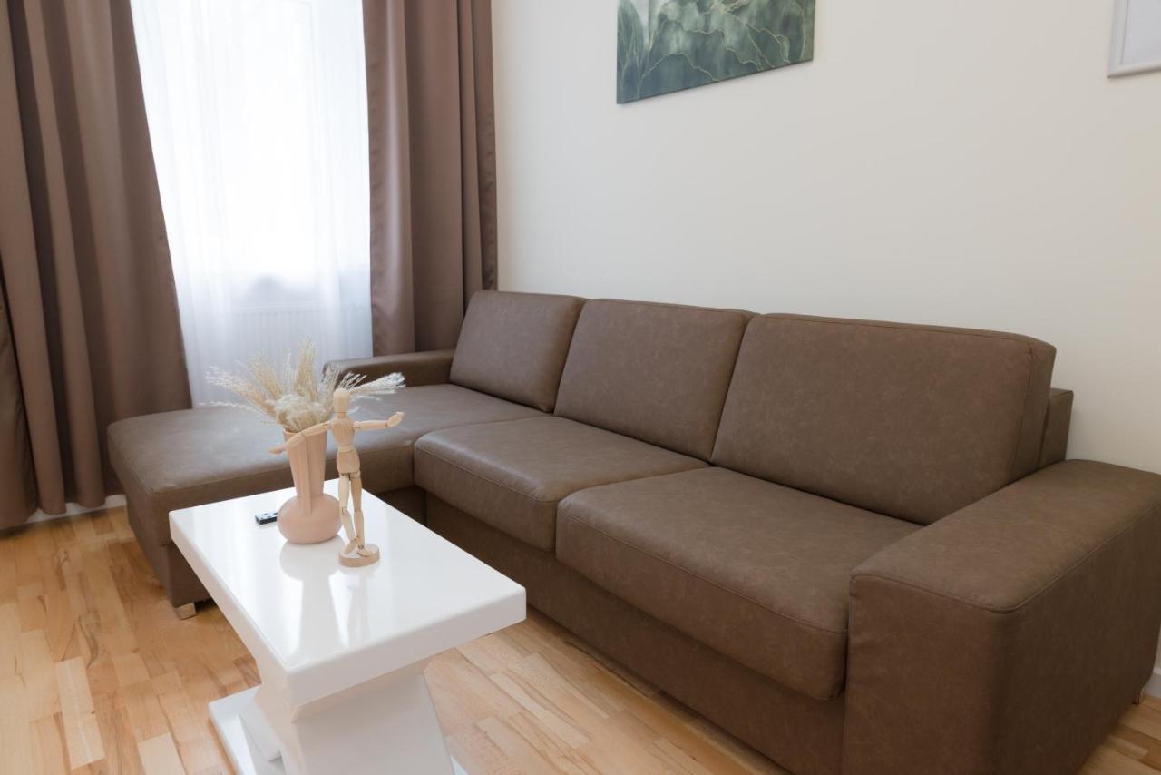 Relax Apartments 1120 Wina Bagian luar foto